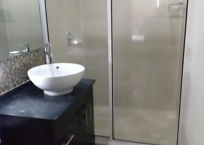 Bed and breakfast Urban Living Puerta Alameda 3*