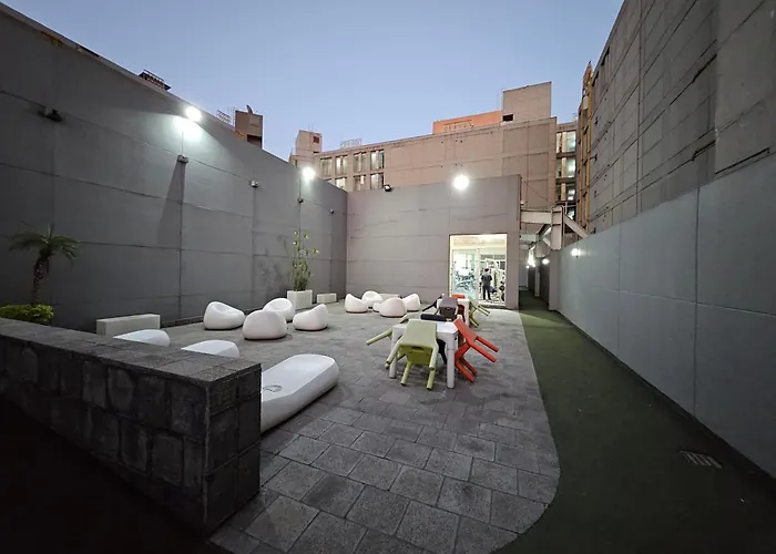 Urban Living Puerta Alameda Bed and breakfast 3*