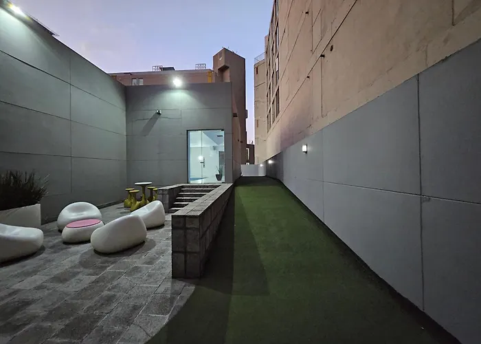 Bed and breakfast Urban Living Puerta Alameda