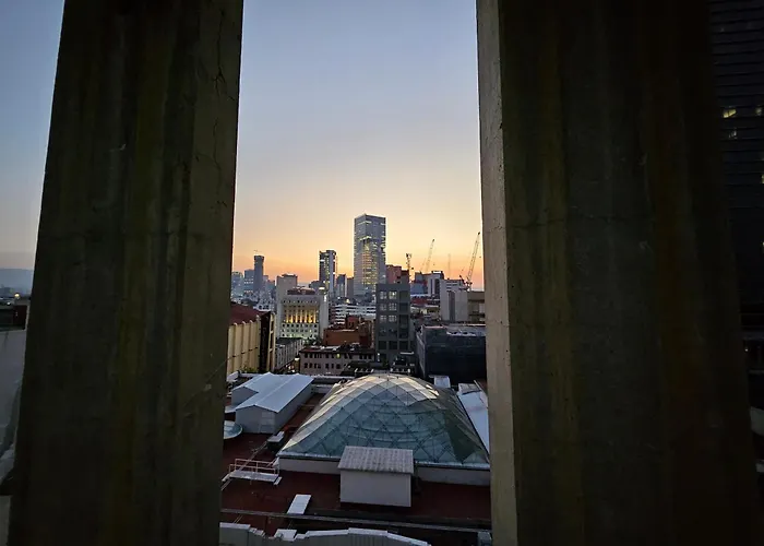 Urban Living Puerta Alameda Bed and breakfast 3*